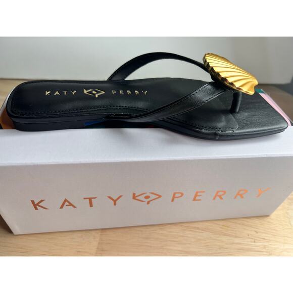 Katy Perry Camie Shell Slip On Thong Flat Sandals Black Womens Size 5M NWT - Picture 5 of 6